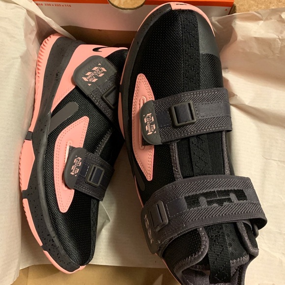 Nike Lebron Soldier XIII(GS)Black/Bleached Shoes - Picture 8 of 12